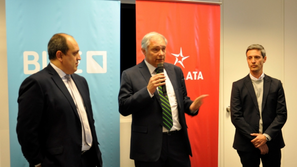 Pablo Garcia, vice-presidente executivo do BICE, Juan Notaro, presidente executivo do FONPLATA, e Martín Soto, diretor do FONPLATA pela Argentina.